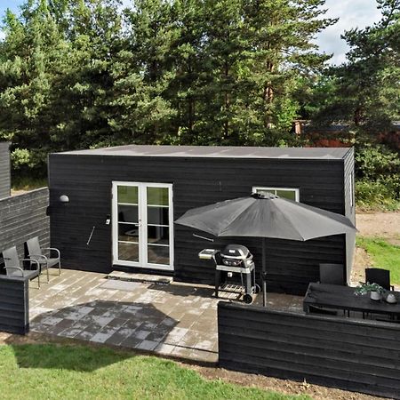 2 Bedroom Gorgeous Apartment In Vaeggerlose Boto By Exterior photo
